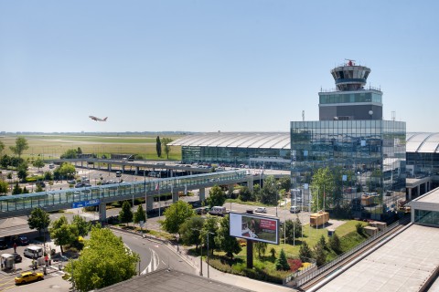 Surroundings around airport
