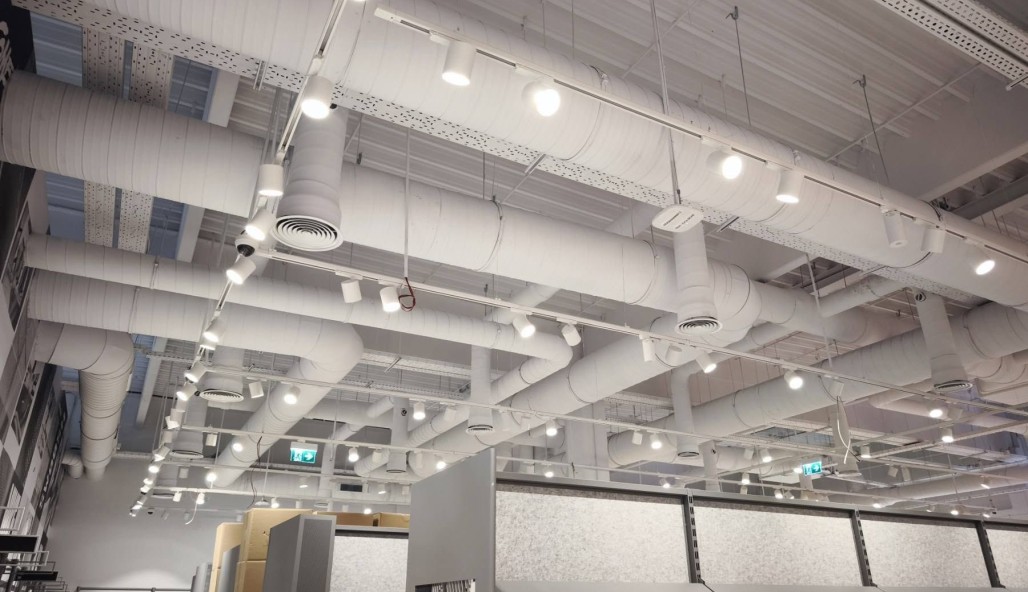 M3 Nike Outlet Polgár szellőztetése, Polgár, Magyarország #3
