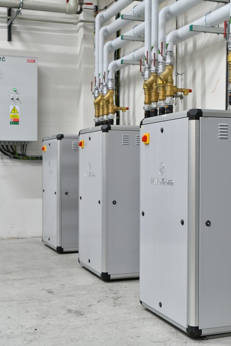 Cooling and heat recovery for industrial applications